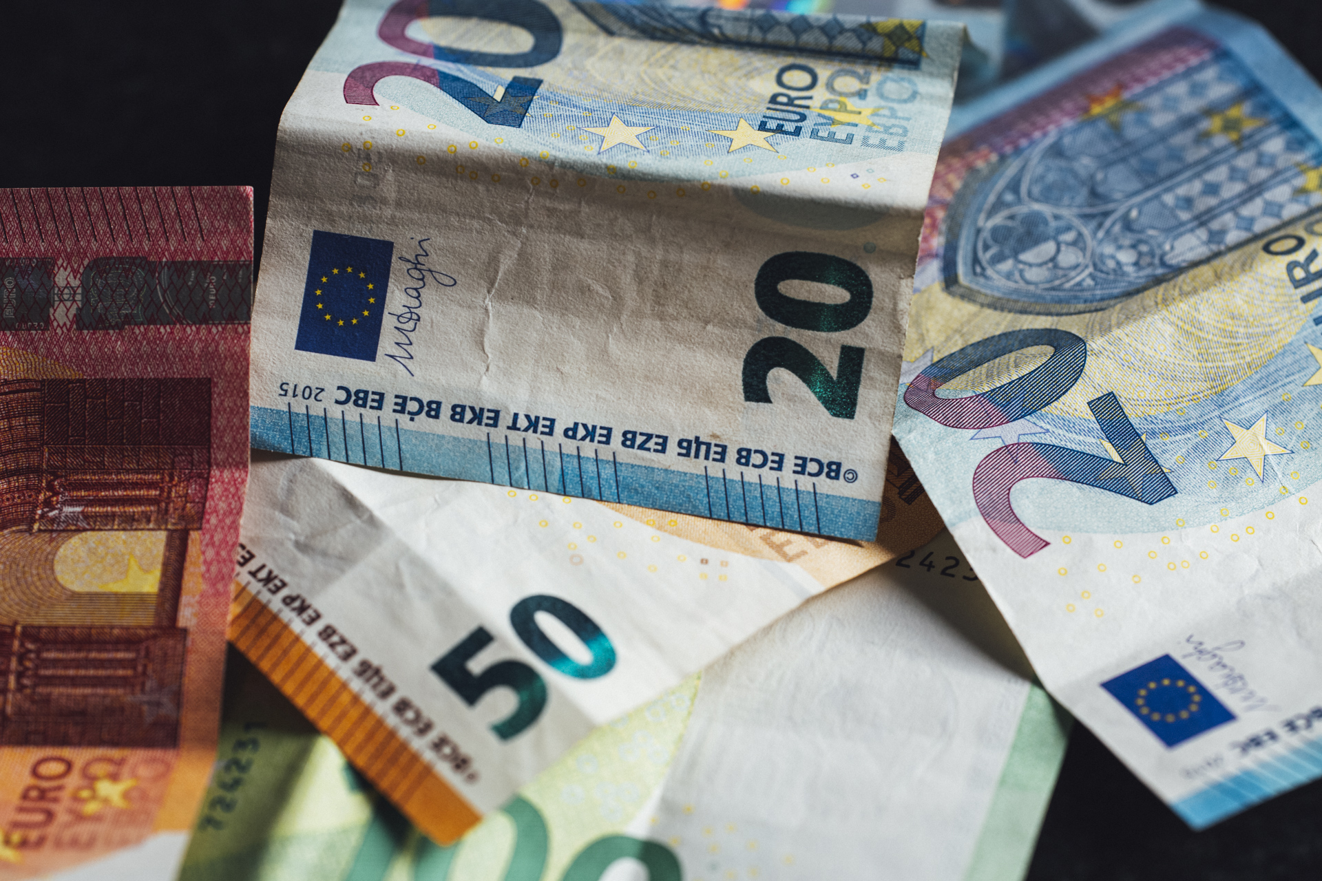 Nepagent in Tilburg steelt duizend euro van oudere vrouw