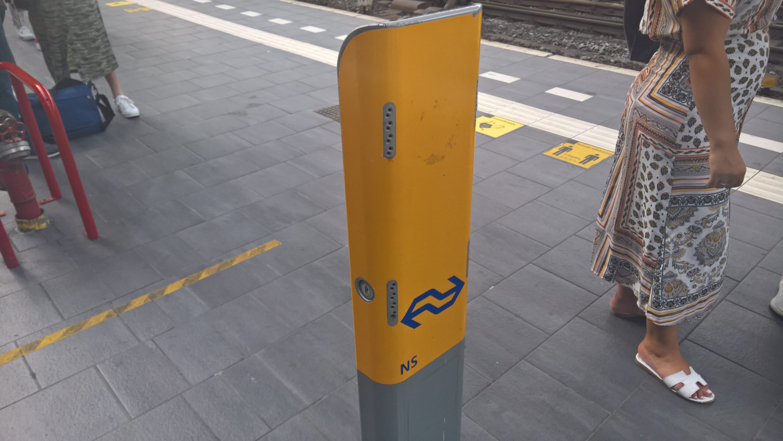 NS incheckpaaltje op Amsterdam Centraal