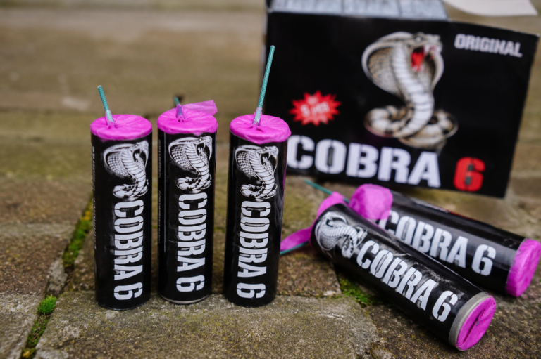 Cobra 6 zwaar illegaal vuurwerk als sfeerbeeld bij politieonderzoek in Amsterdam